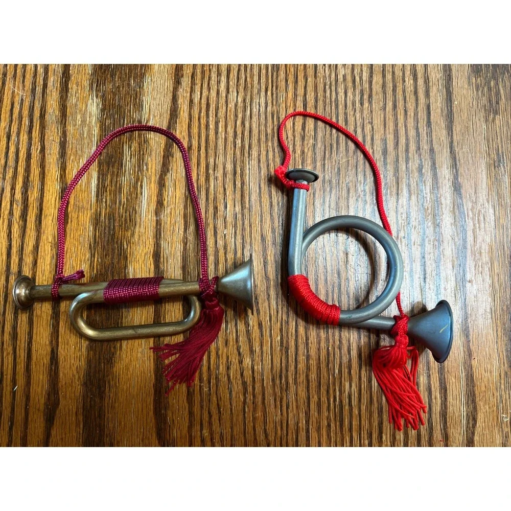 Vtg Brass &  Copper Painted French And Bugel Horn‎ Christmas Holiday Decor Qty 2